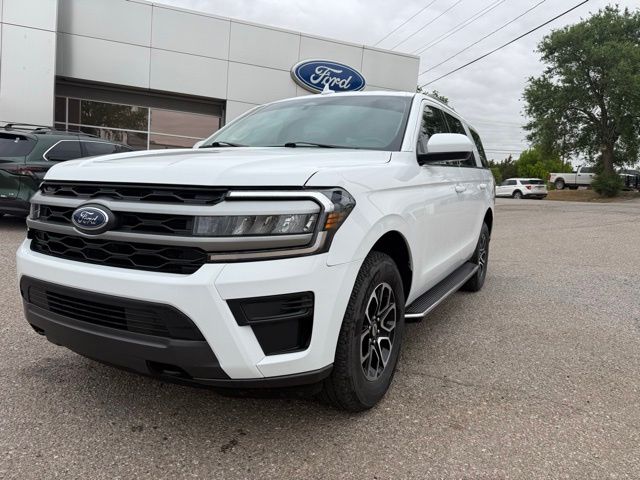 2023 Ford Expedition XLT 4x4's photo