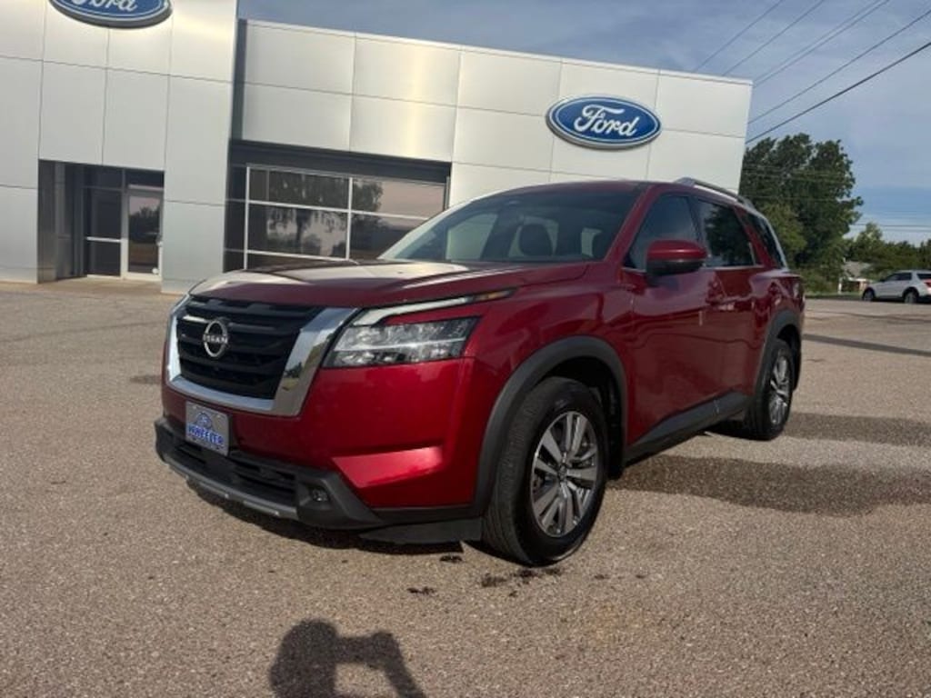 Used 2022 Nissan Pathfinder SL SUV