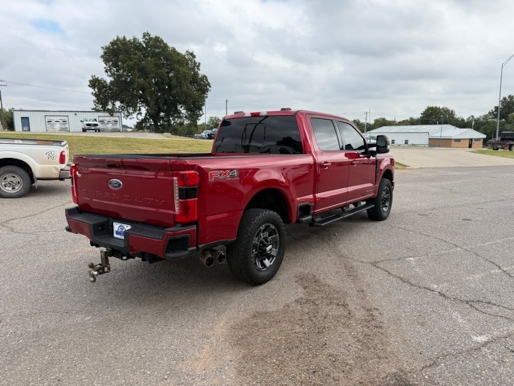 Used 2023 Ford F-250SD Lariat Truck