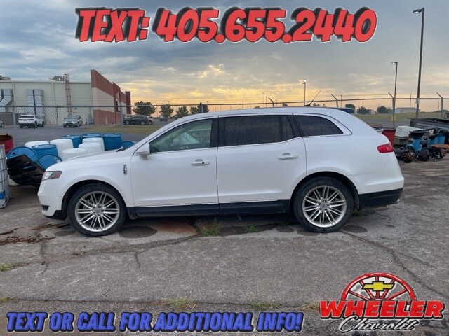 2018 Lincoln MKT Reserve photo 3