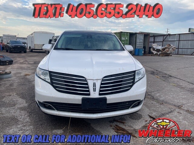 2018 Lincoln MKT Reserve photo 2