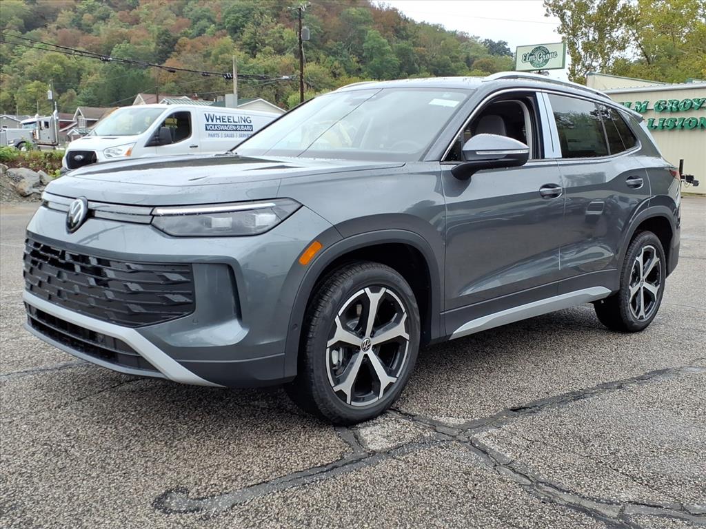 2025 Volkswagen Tiguan SE's photo