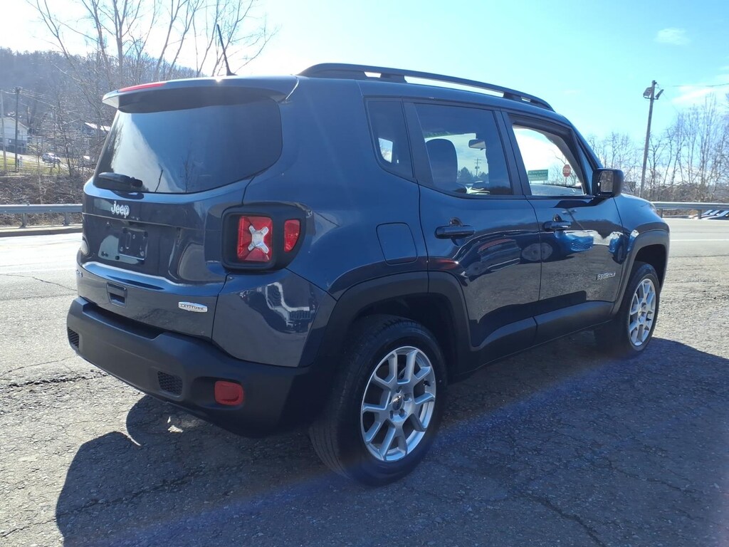 Used 2022 Jeep Renegade Latitude 4x4 Latitude SUV