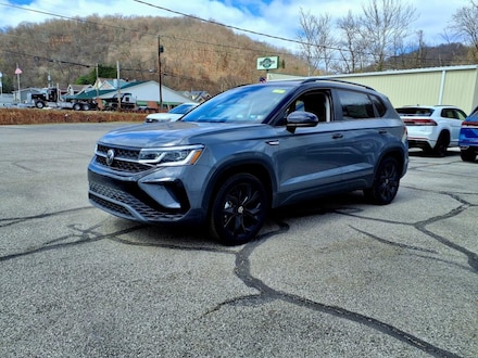 2024 Volkswagen Taos 1.5T SE Black SUV