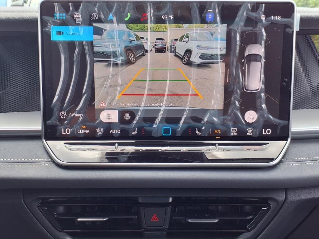 2025 Volkswagen Tiguan SE - Photo 10