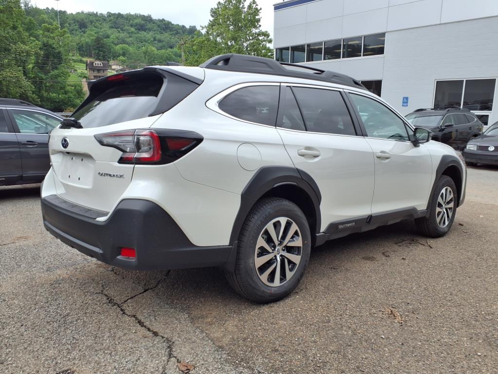 2025 Subaru Outback Premium photo 3