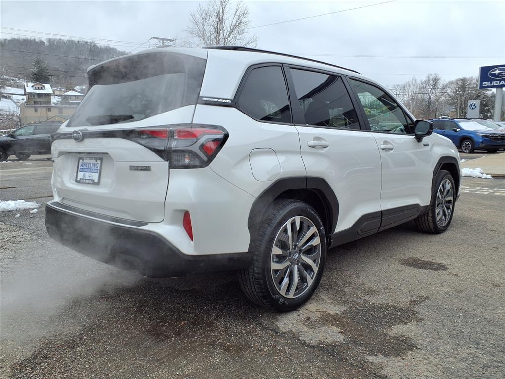 2025 Subaru Forester Touring photo 2