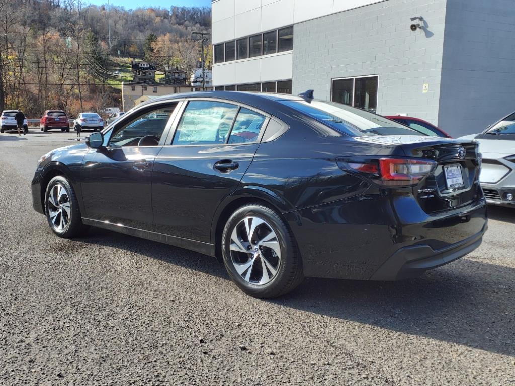 2025 Subaru Legacy Premium photo 3