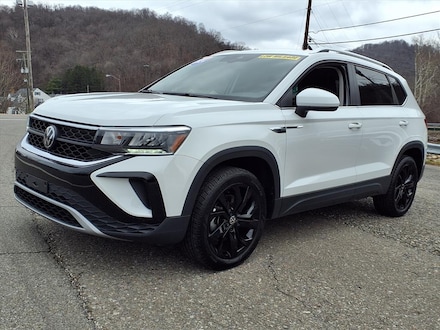 Featured Used 2024 Volkswagen Taos SE SE  SUV for sale in Wheeling