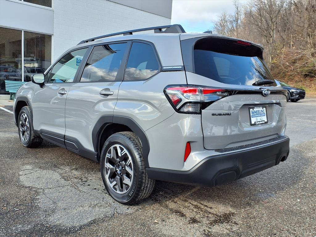 2026 Subaru Forester Premium photo 2