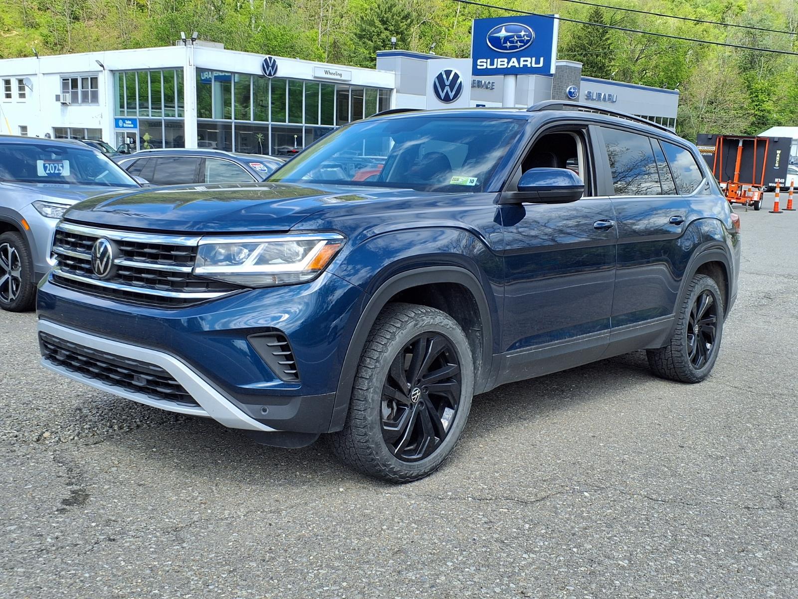 2023 Volkswagen Atlas 3.6L SE w/Tech 4MOTION's photo