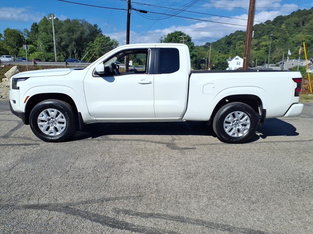 2022 Nissan Frontier SV King Cab photo 2