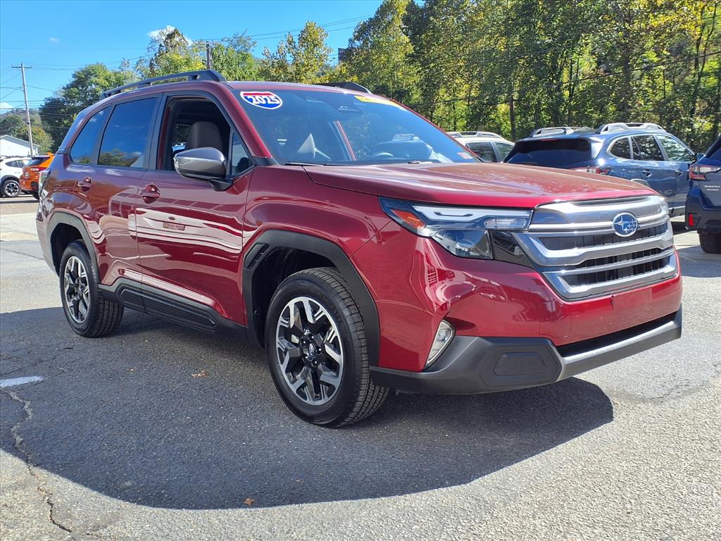 2025 Subaru Forester Premium photo 4