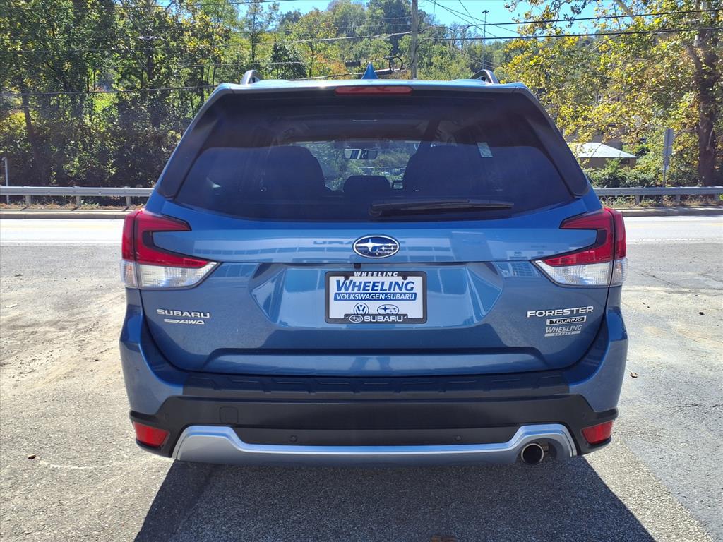 2021 Subaru Forester Touring photo 2