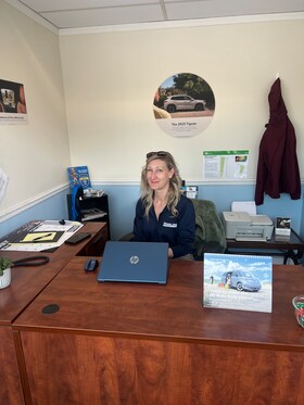 Staff member Jenna Bonitatibus from 7b0c3bd290e8