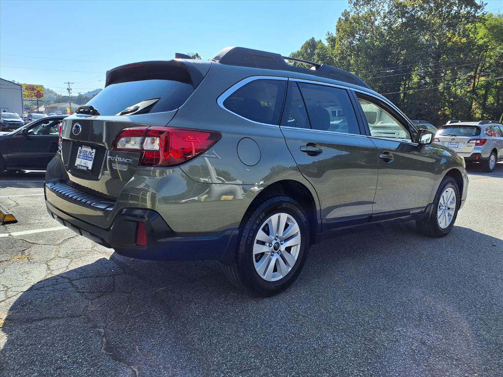 2019 Subaru Outback 2.5i Premium photo 4