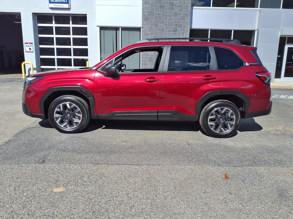 2025 Subaru Forester Premium photo 2