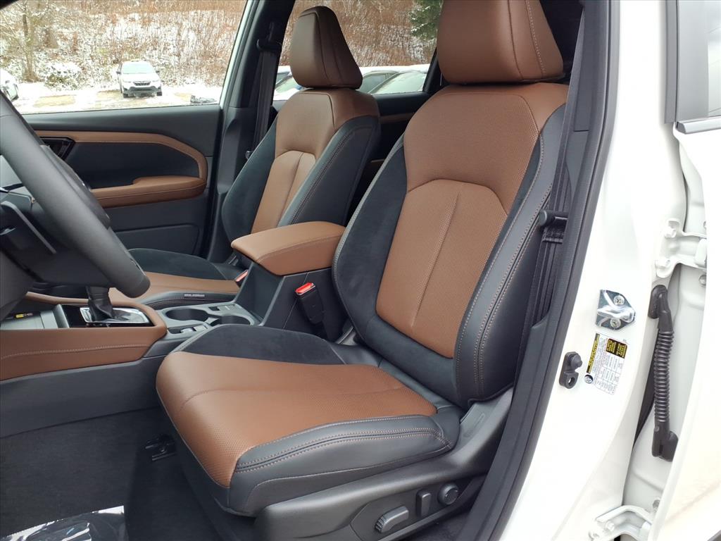 2025 Subaru Forester Touring photo 3