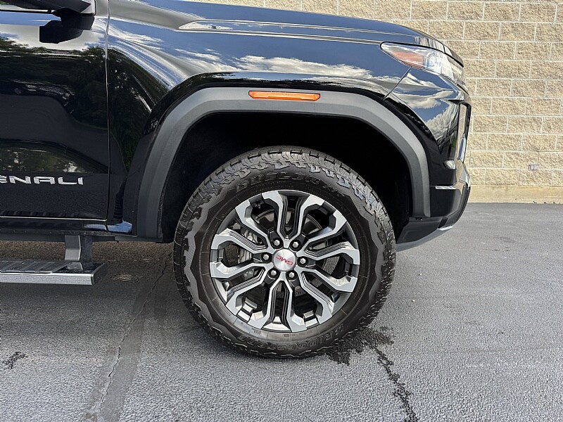 2024 Gmc Canyon Denali photo 4