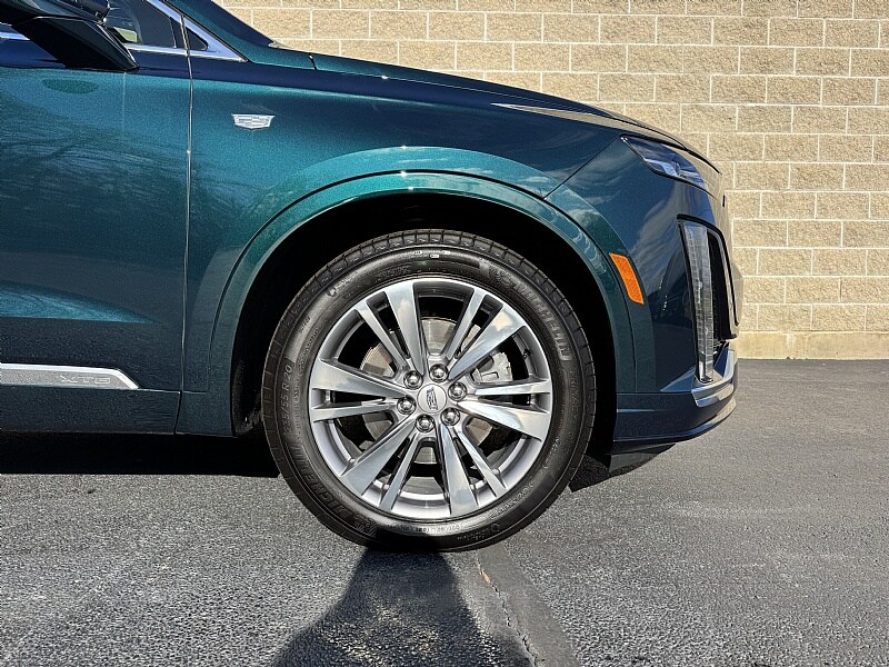 2024 Cadillac XT6 Premium Luxury photo 3