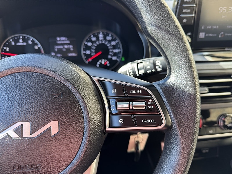 2023 Kia Seltos LX - Photo 17