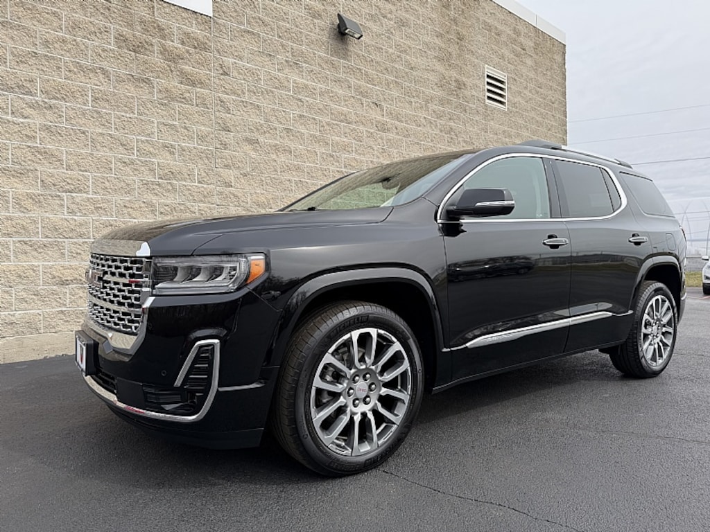Used 2023 GMC Acadia Denali SUV