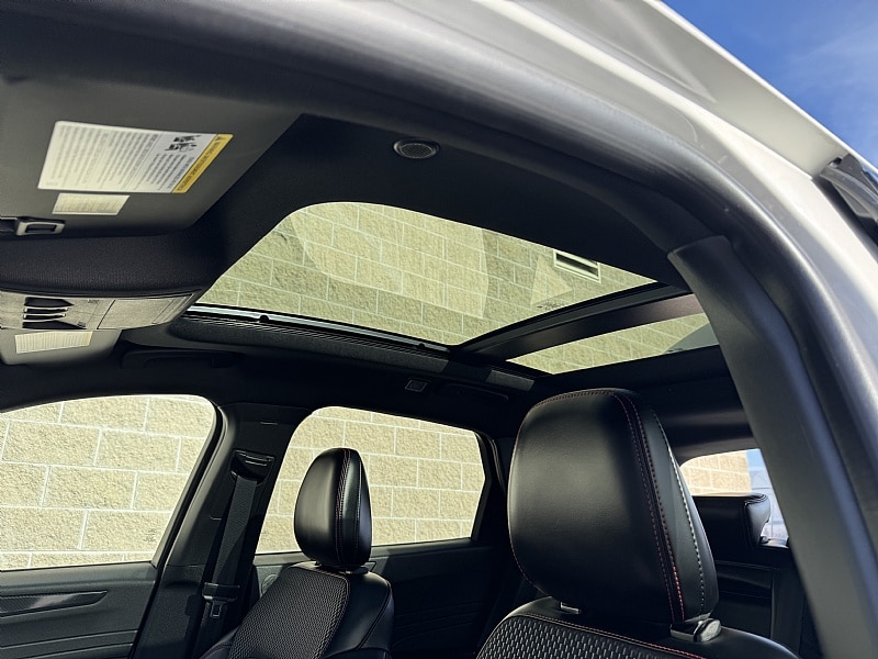 2024 Ford Escape ST-Line Select - Photo 18