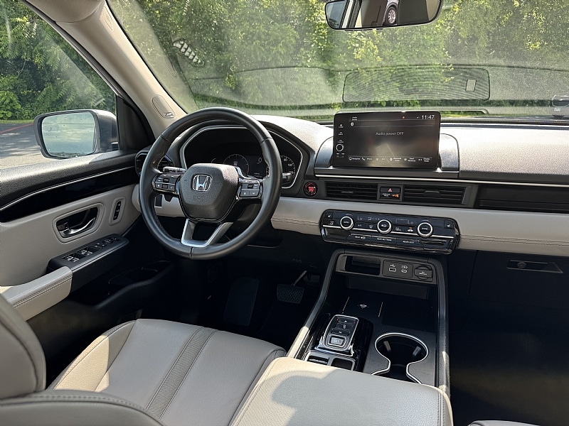 2023 Honda Pilot Touring - Photo 16