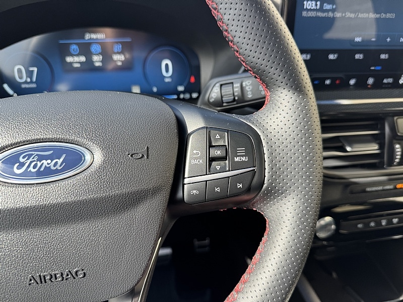 2024 Ford Escape ST-Line Select - Photo 16