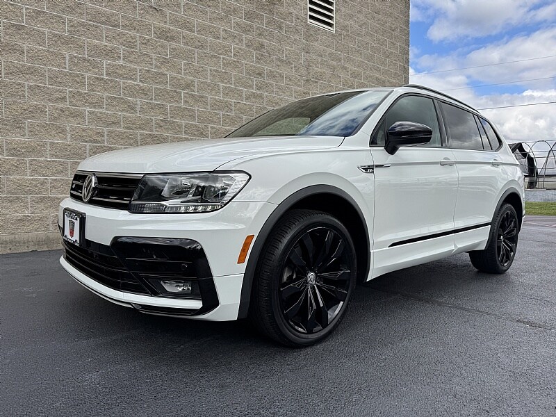 2020 Volkswagen Tiguan SE R-Line Black photo 4