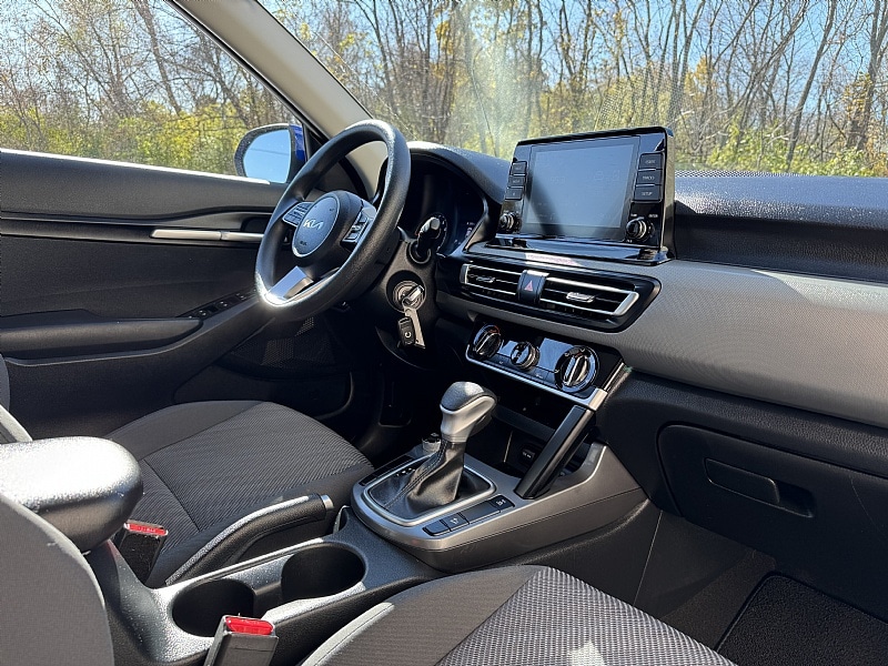 2023 Kia Seltos LX - Photo 23