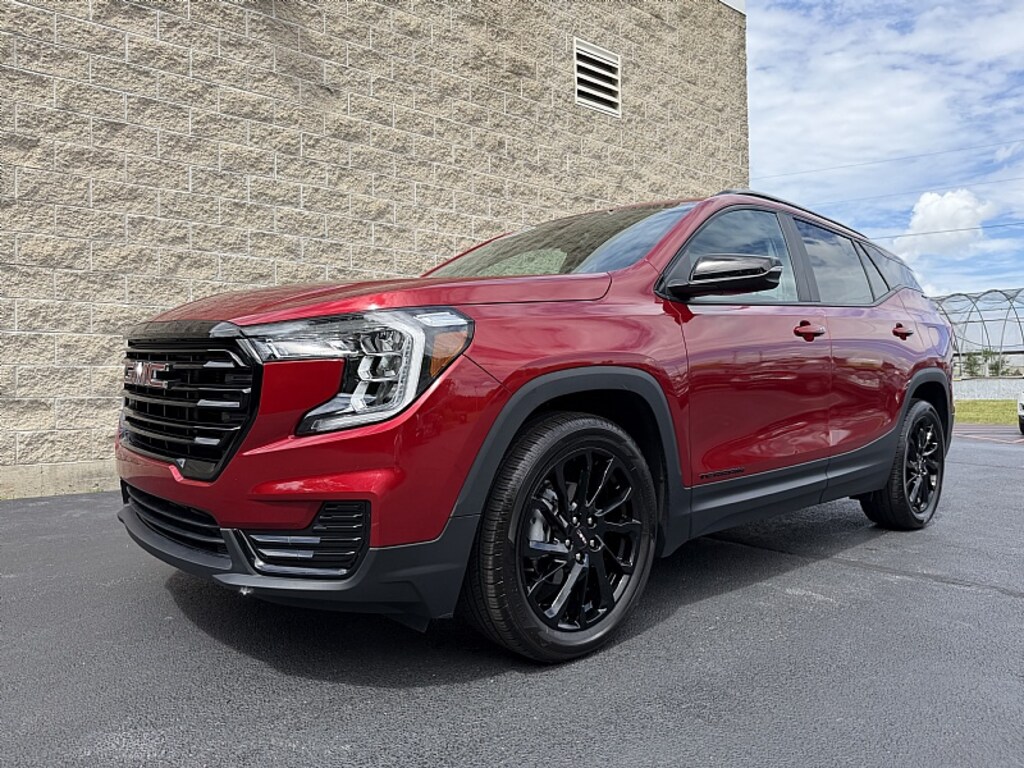 Used 2023 GMC Terrain SLE SUV
