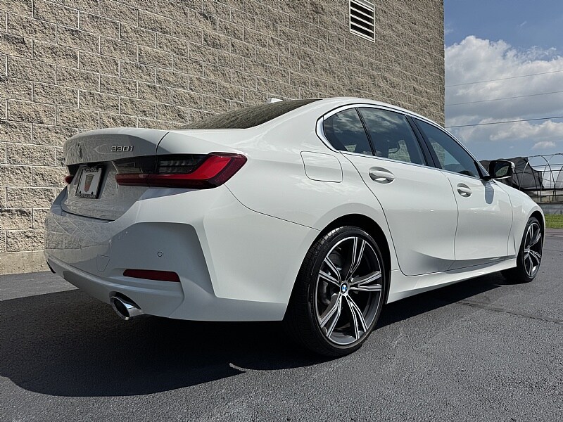 2024 Bmw 330i xDrive photo 3