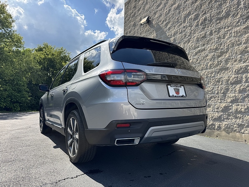 2023 Honda Pilot Touring - Photo 10