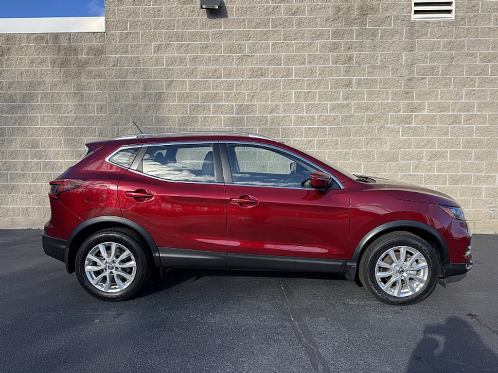Used 2022 Nissan Rogue Sport SV SUV