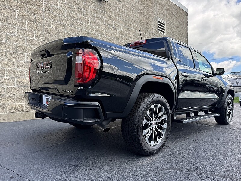 2024 Gmc Canyon Denali photo 3