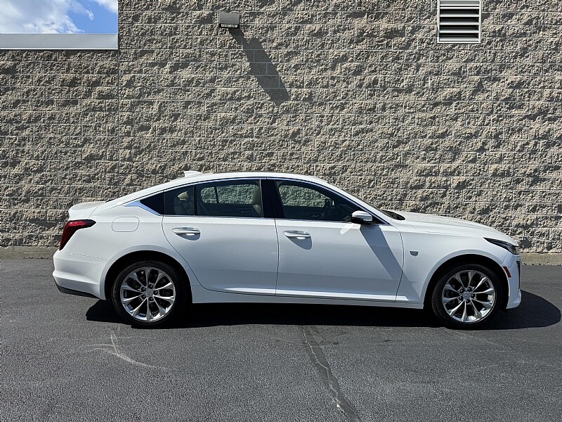 2022 Cadillac CT5 Premium Luxury photo 2