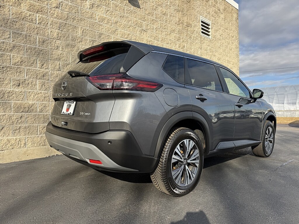 Used 2022 Nissan Rogue SV SUV