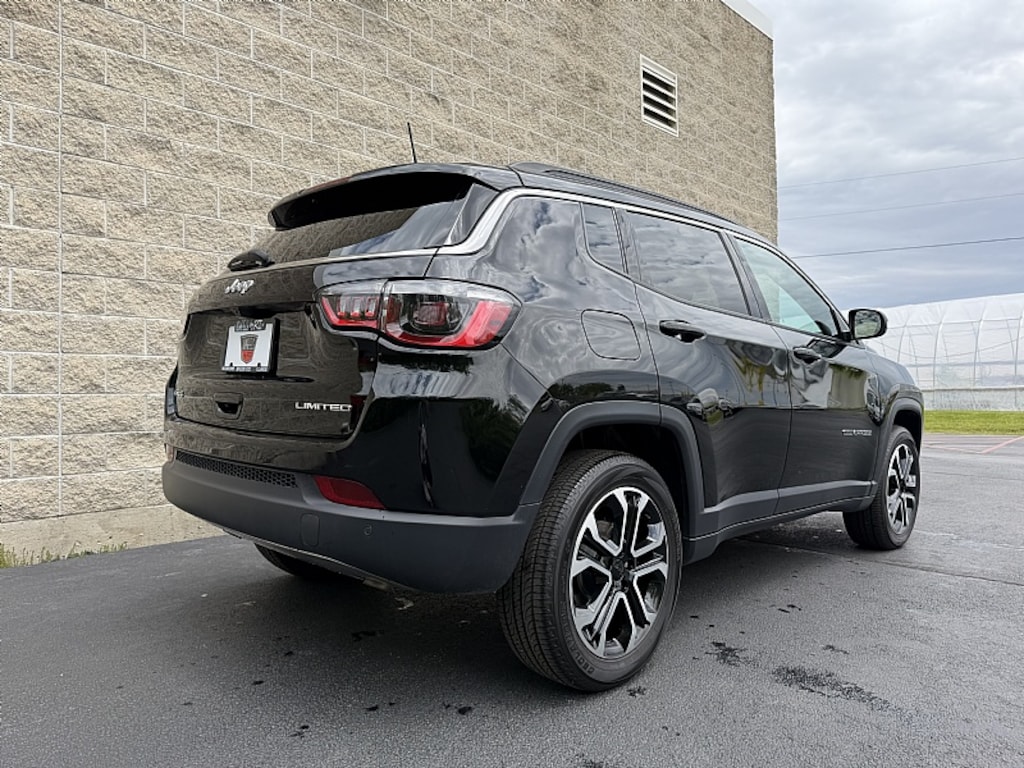 Used 2024 Jeep Compass Limited SUV