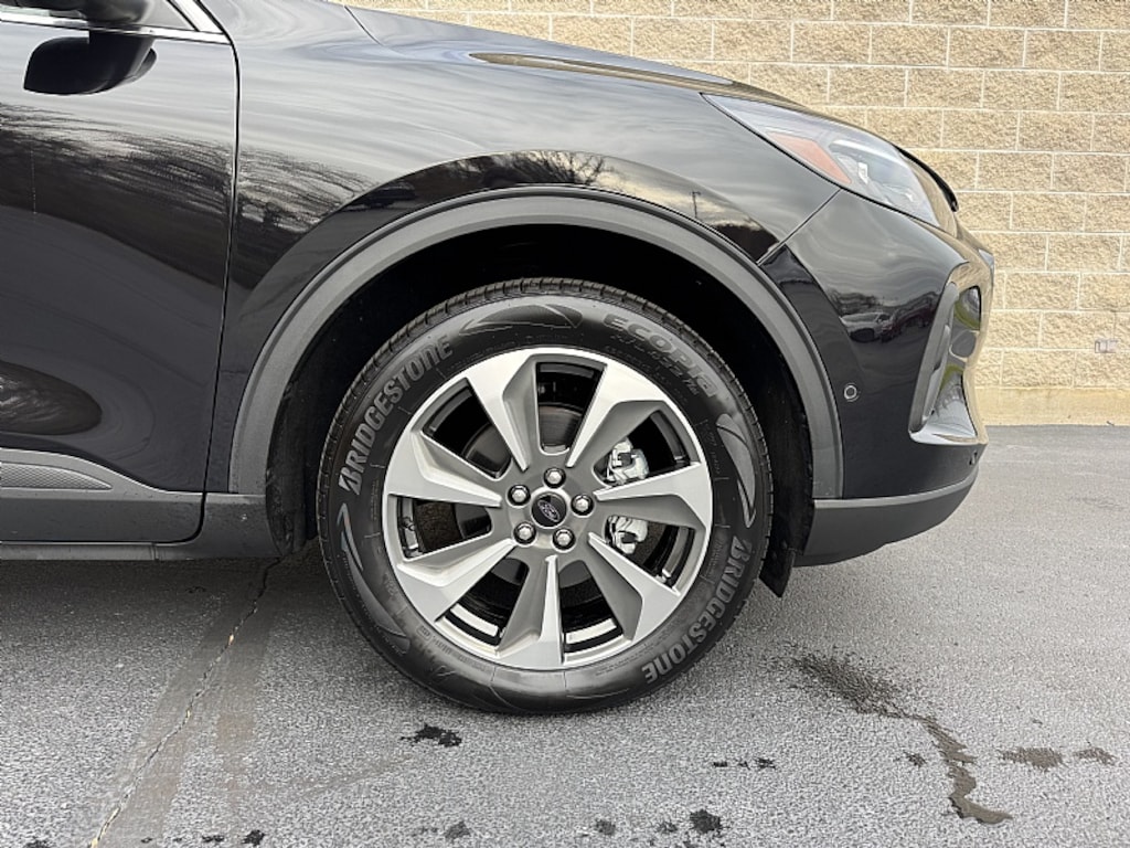 Used 2024 Ford Escape Platinum SUV