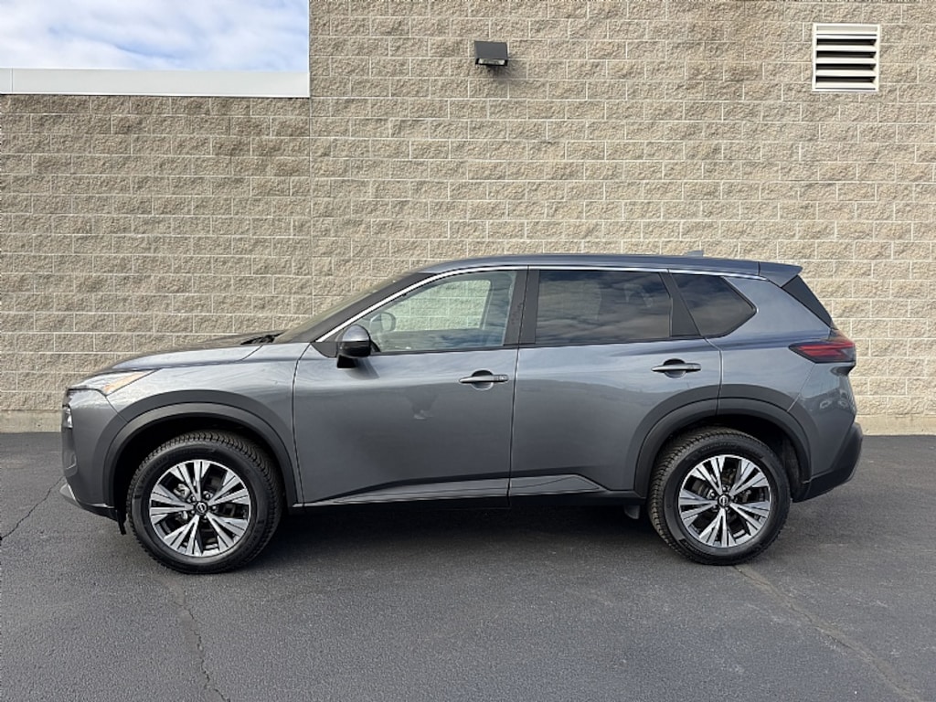Used 2022 Nissan Rogue SV SUV