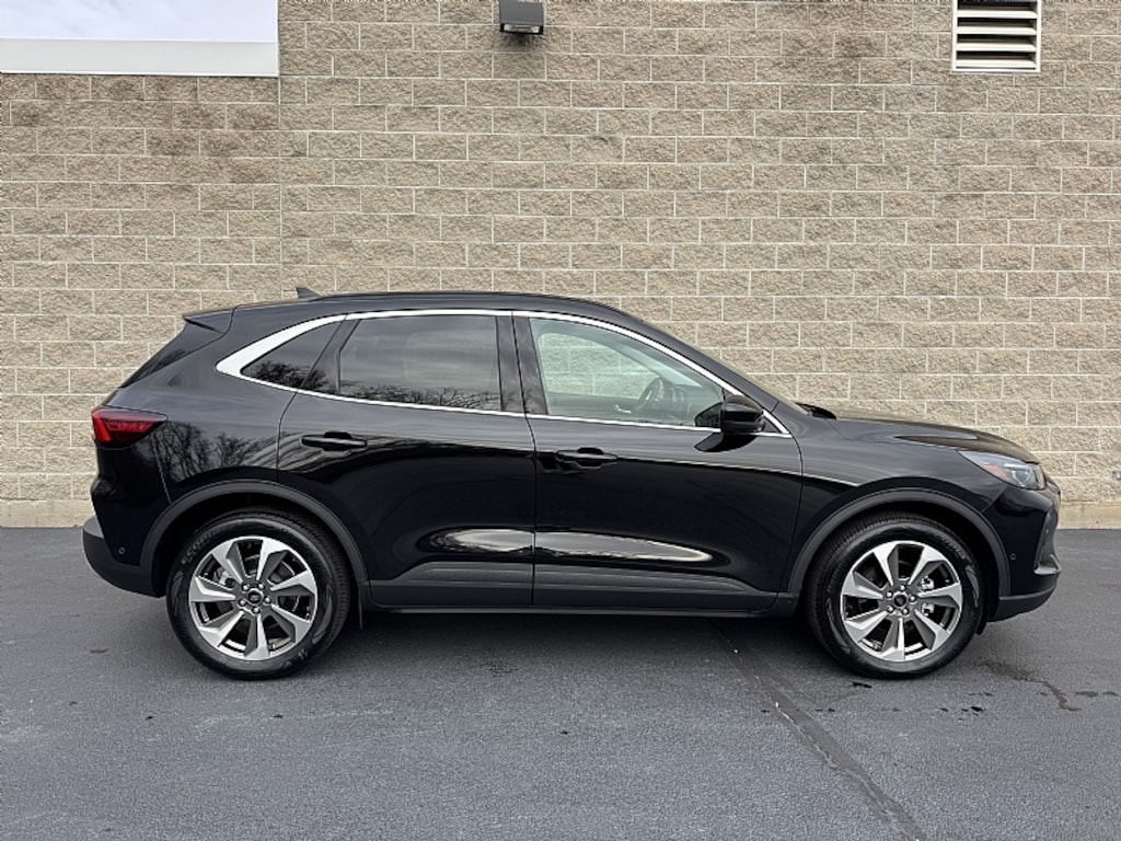 Used 2024 Ford Escape Platinum SUV