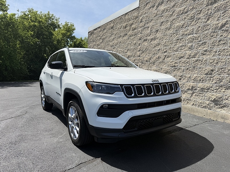 2023 Jeep Compass Latitude Lux 4X4's photo