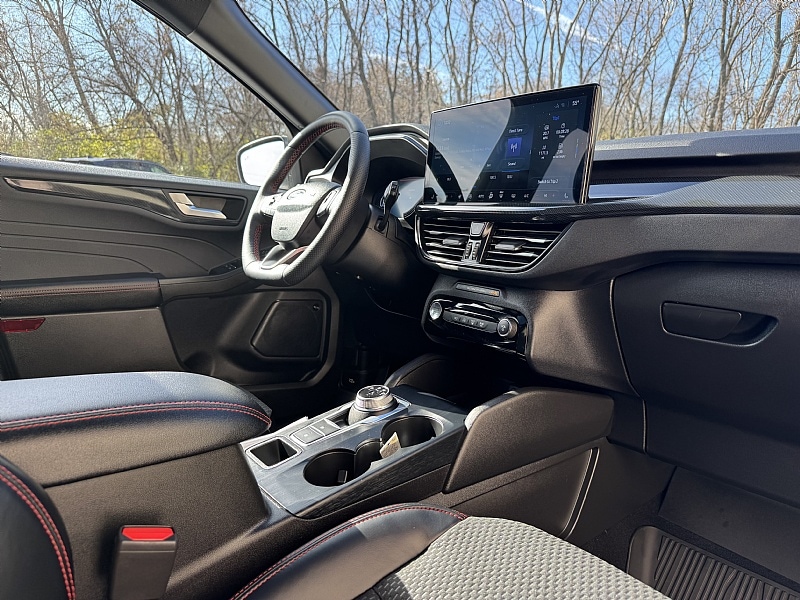 2024 Ford Escape ST-Line Select - Photo 22
