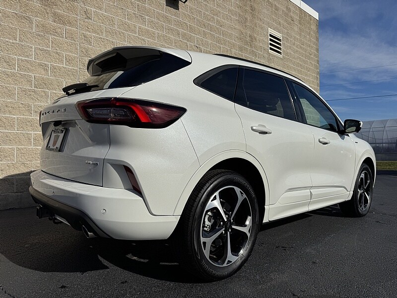 2024 Ford Escape ST-Line Select photo 3