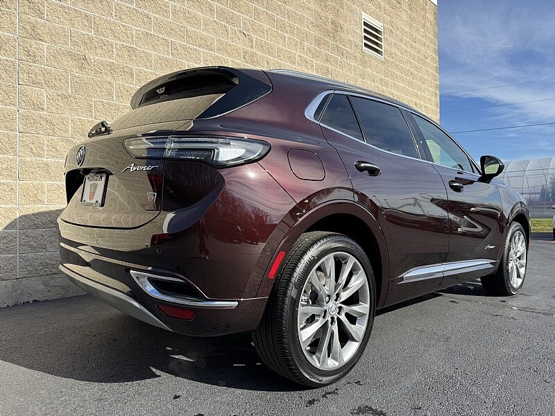 2023 Buick Envision Avenir photo 2