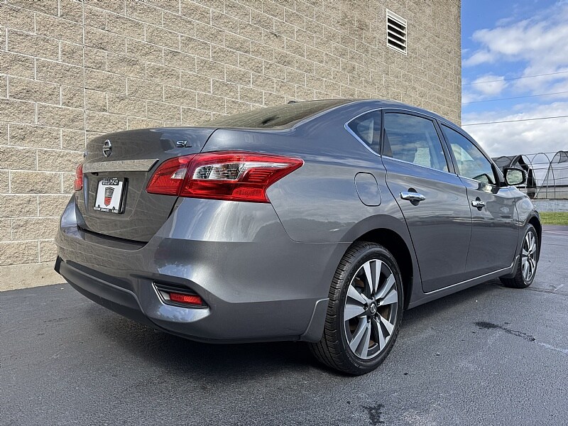 2017 Nissan Sentra SL photo 3