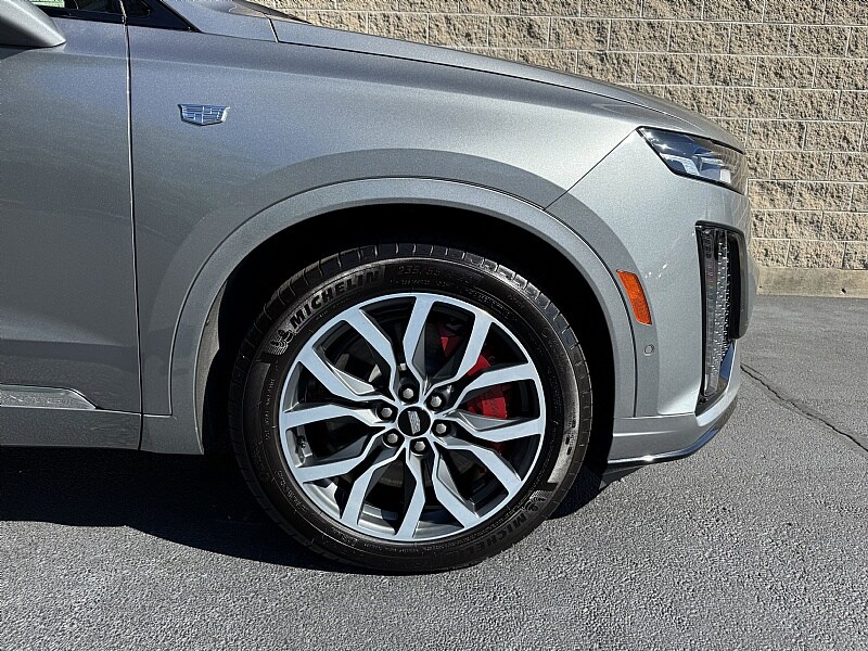 2024 Cadillac XT6 Sport photo 3