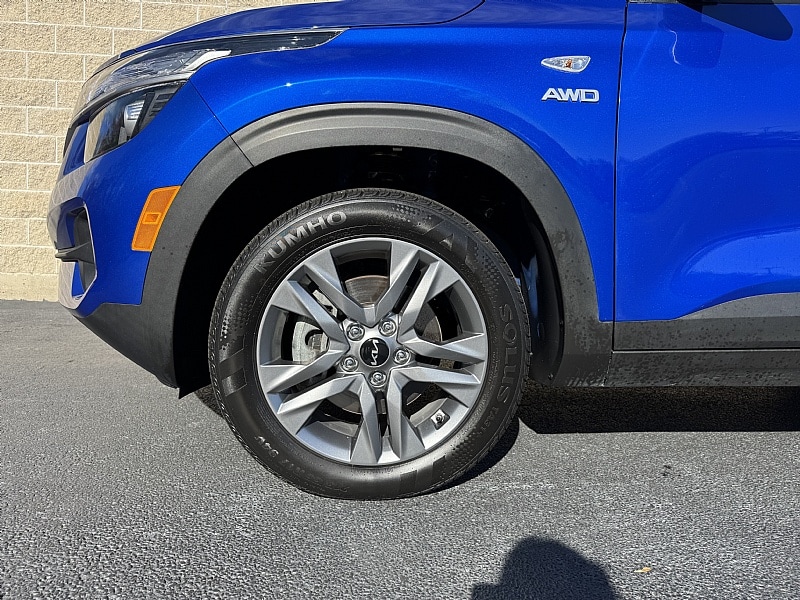 2023 Kia Seltos LX - Photo 9