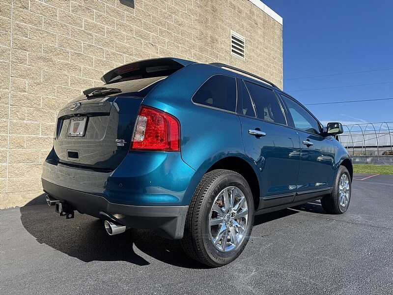 2011 Ford Edge SEL photo 3